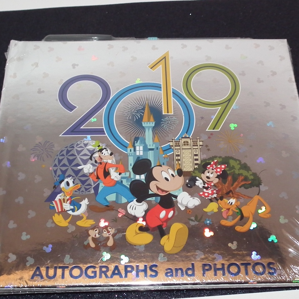 2019 Autograph and photos for WDW Parks!!